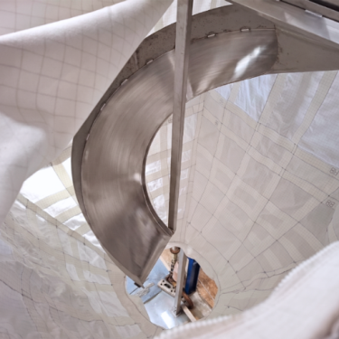 Toboggan silo à sel intérieur