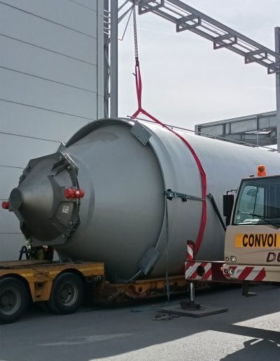 Arrivage d'un silo Résine SYVRAC