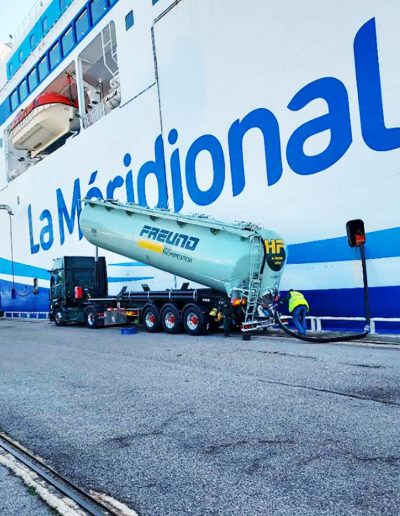 Déchargement de la citerne de bicarbonate