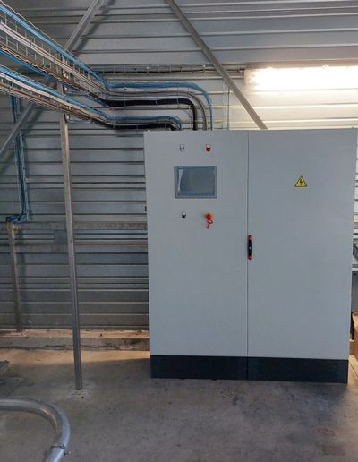 Armoire de commandes électriques