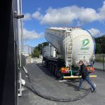 Chargement des silos de farine par l'extérieur