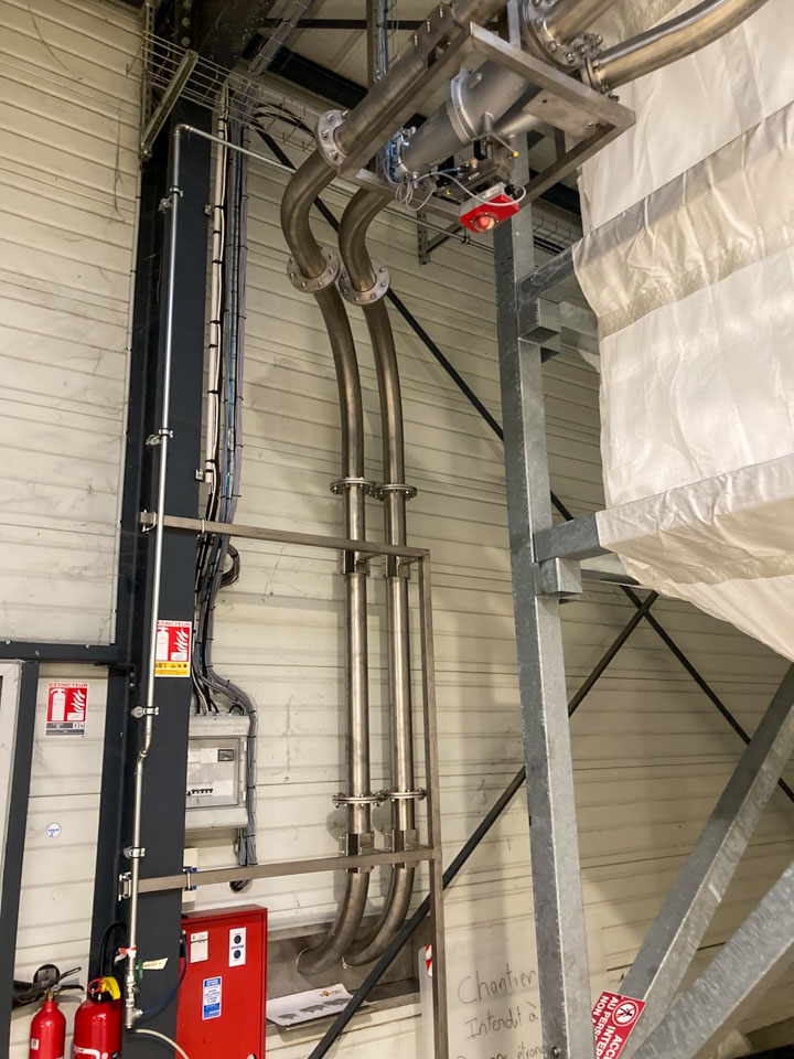Réseau de dépotage pneumatique Syvrac avec tuyauterie assemblée par brides fixes