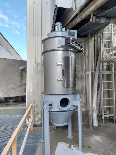 Dépoussiéreur en inox de 22m³ avec trémie et seau