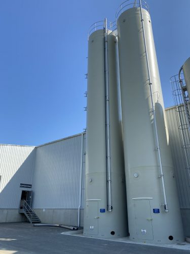 Installation de silos rigides pour le stockage de silice
