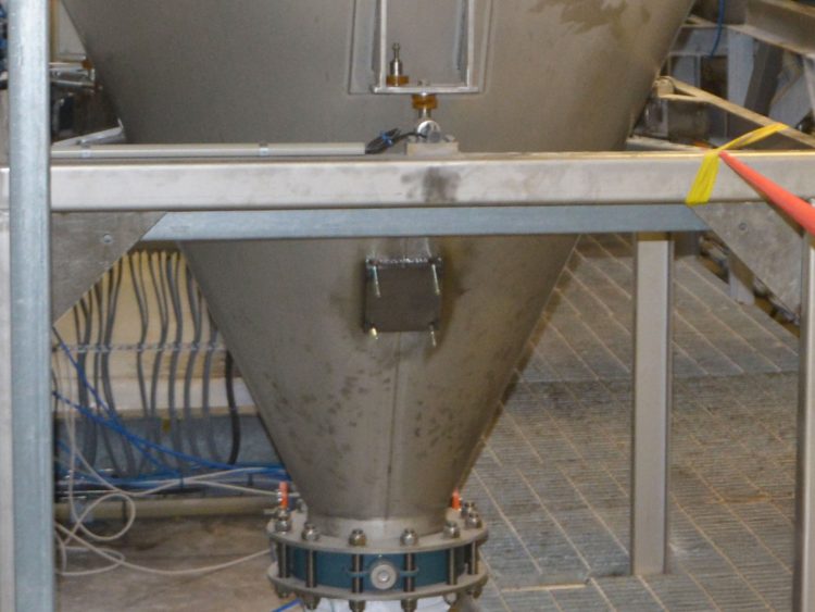 equipement de dosage associé