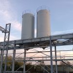 Installation de silo en résine sur structure en métal