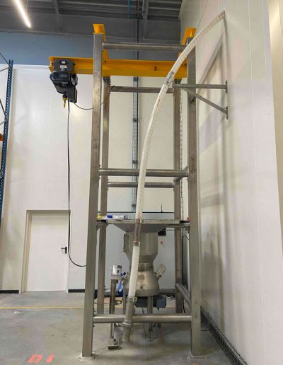 Vide big-bag pour alimenter le silo poudre de lait.