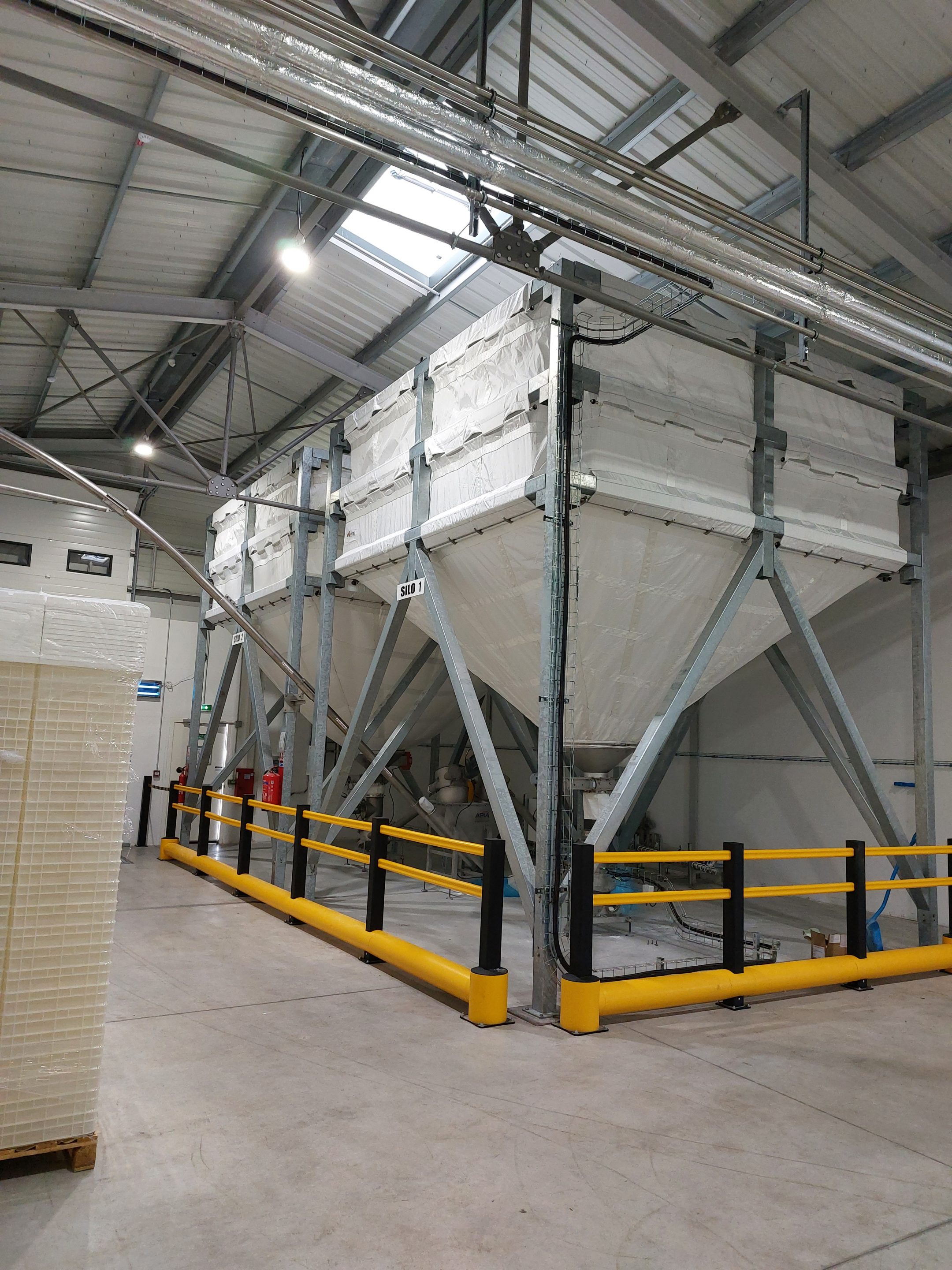 Silos de stockage avec fond vibrant